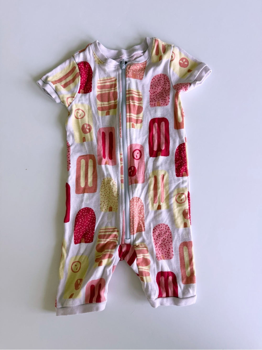 Tea Collection Short-Sleeve Zippered Romper in Pink, Yellow & Red Popsicle Print